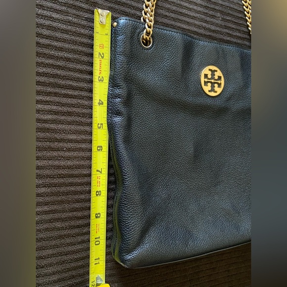 Tory Burch Carson Swingpack Black Leather Gold Chain Strap Adjustable beautiful😍 - Picture 12 of 14